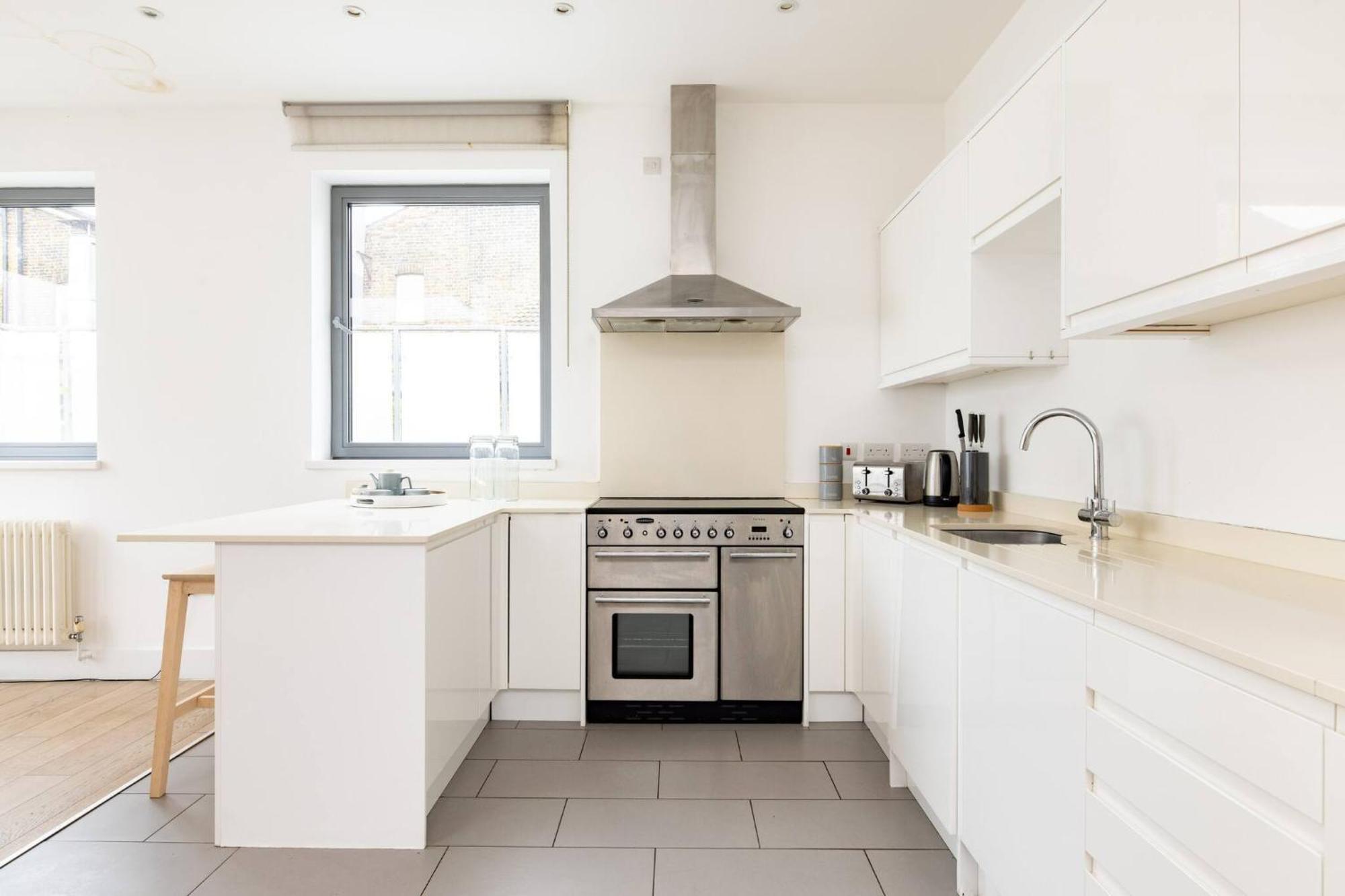 Wild Roses Serviced Apartments - Borough London Exteriör bild